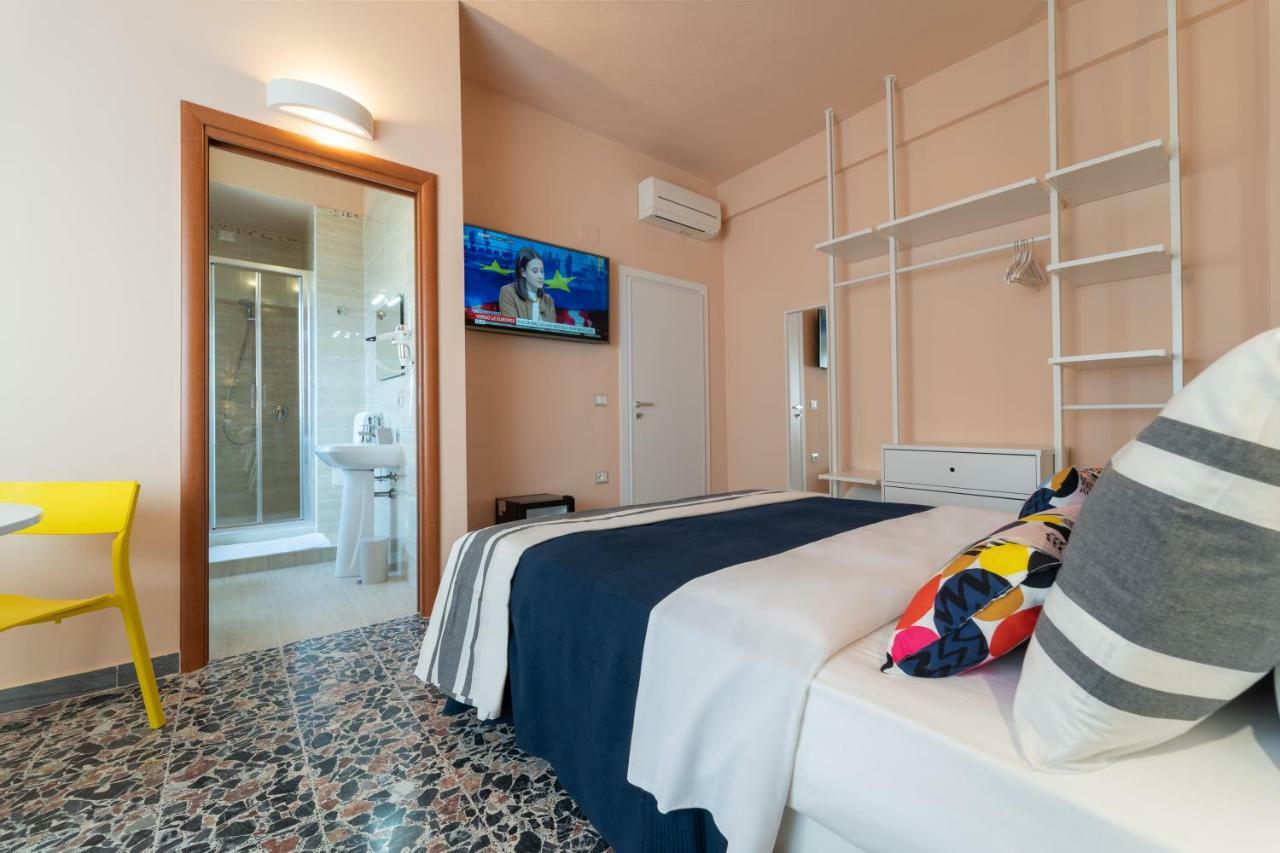 Budget Rooms Carbonazzi 17 Cagliari Exterior foto